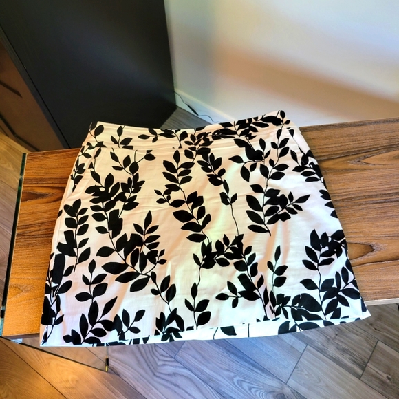 Tennis Skirt - Picture 1 of 2